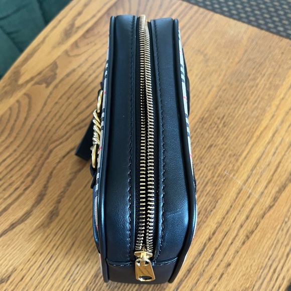 Burberry Bum Bag/ Belt Bag - Picture 11 of 11